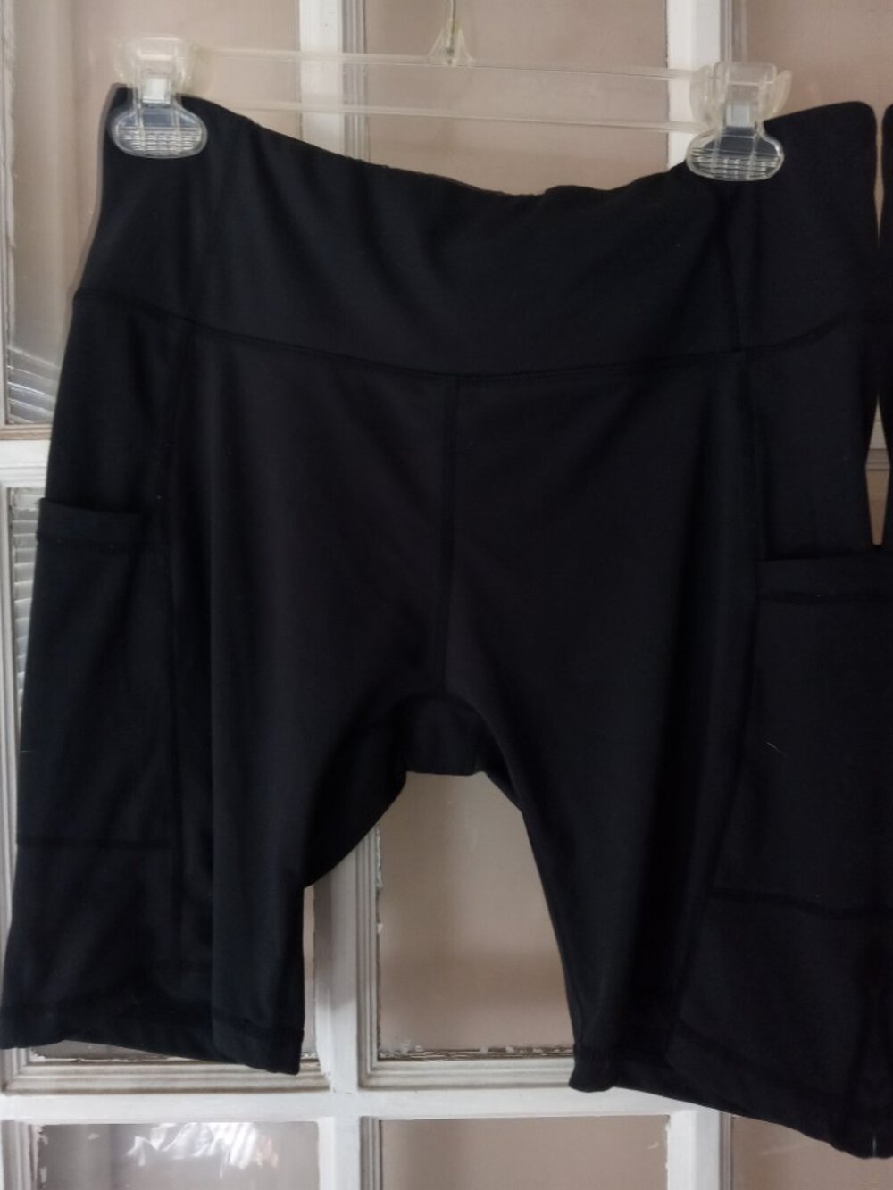 Baleaf workout shorts size L